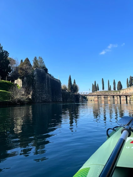 Peschiera del Garda in Canoa: Tour Storico tra le Mura Veneziane 18